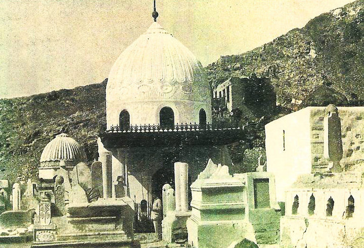 previous-tomb-of-lady-khadija-mualla